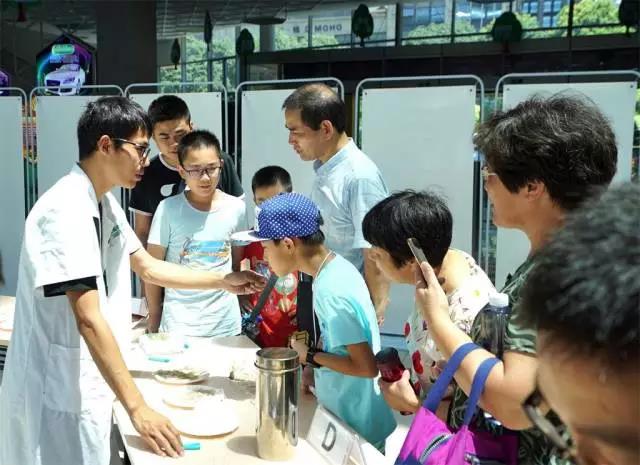 快乐童年，，清静偕行——绿城检测暑期儿童食物清静宣传运动-一飞冲天300倍游戏