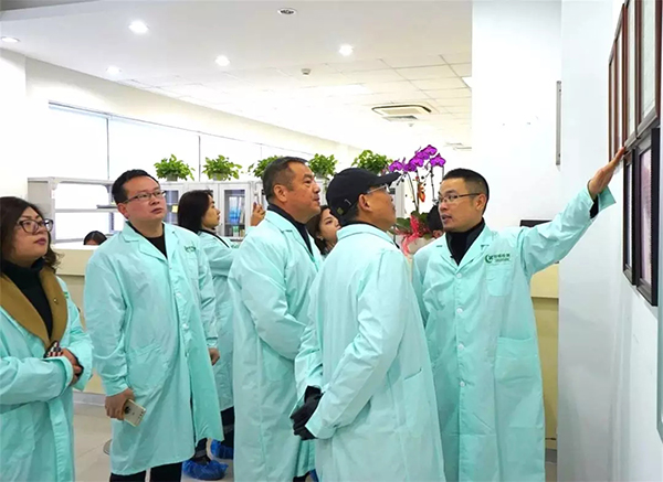 浙江大学治理学院全球创业治理（GEP）项目学生团队到访一飞冲天300倍游戏检测交流考察-绿城农科检测手艺有限公司