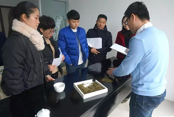 丽水一飞冲天300倍游戏检测对丽水市景宁12家茶叶企业举行出厂磨练培训-丽水一飞冲天300倍游戏农科检测手艺有限公司